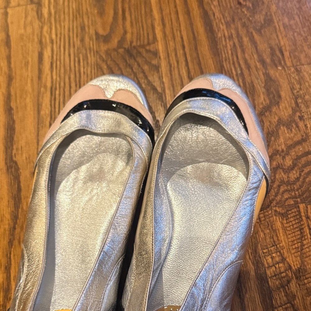 D&G Women's Silver and Pink Baller Flats 11US - Picture 3 of 4